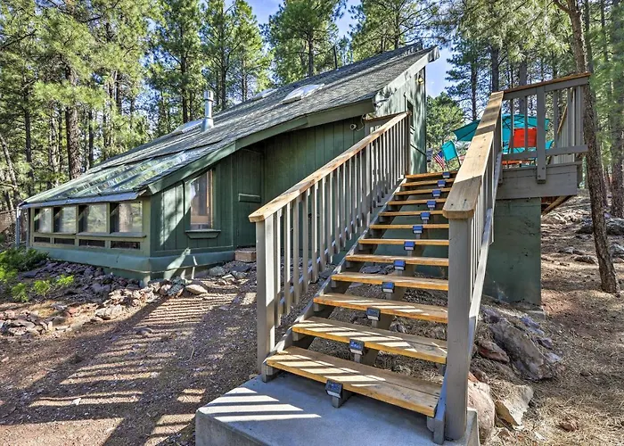 Woodsy Flagstaff Hideaway W/ Deck + Sunroom! * Mountainaire